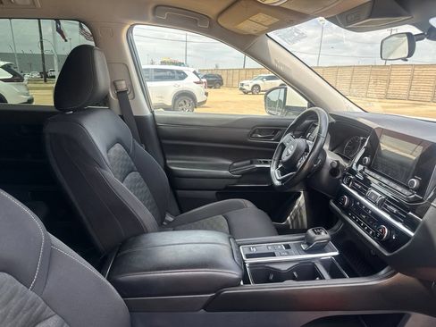 Certified 2023 Nissan Pathfinder SV w/ Lighting Package (N92) FWD image 29