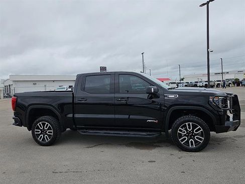 Used 2025 GMC Sierra 1500 AT4 w/ AT4 Premium Package AWD/4WD image 6