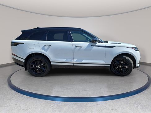 Certified 2025 Land Rover Range Rover Velar Dynamic SE AWD/4WD image 4