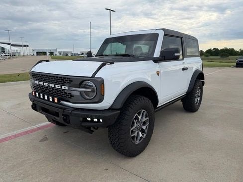 Used 2023 Ford Bronco Badlands AWD/4WD image 7