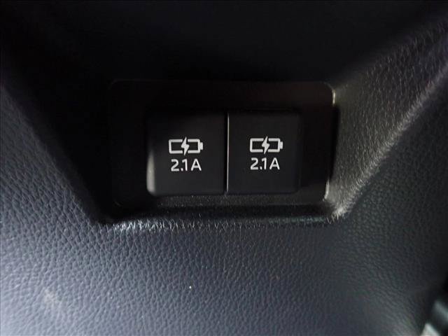 Used 2022 Toyota Venza XLE AWD/4WD image 11