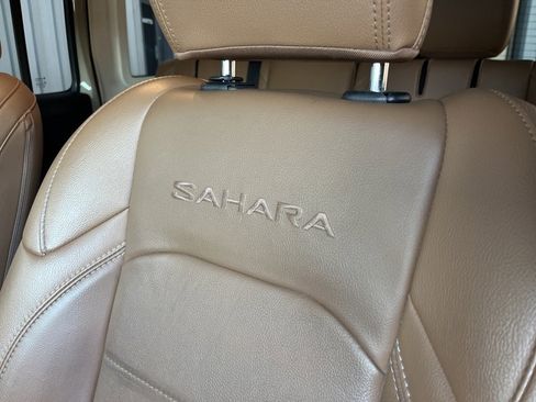 Used 2022 Jeep Wrangler Unlimited Sahara image 30