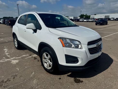 Used 2016 Chevrolet Trax LS AWD/4WD image 3