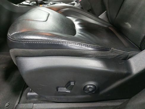 Used 2019 Jeep Cherokee Limited FWD image 28