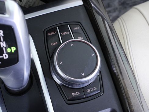 Used 2017 BMW X5 xDrive40e image 31