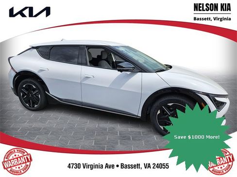 New 2025 Kia EV6 Wind image 1