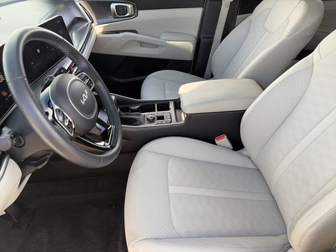 Certified 2024 Kia Sorento S w/ Panoramic Sunroof Package FWD image 18