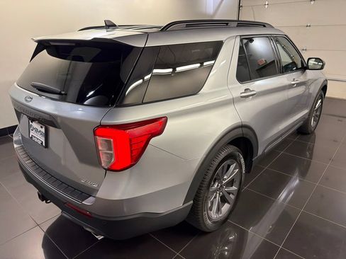 Certified 2022 Ford Explorer XLT w/ Equipment Group 202A AWD/4WD image 6