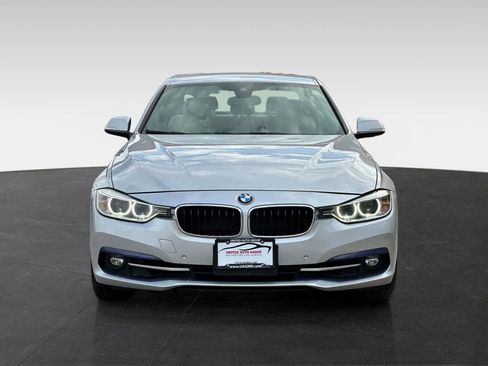 Used 2017 BMW 330i xDrive Sedan image 2