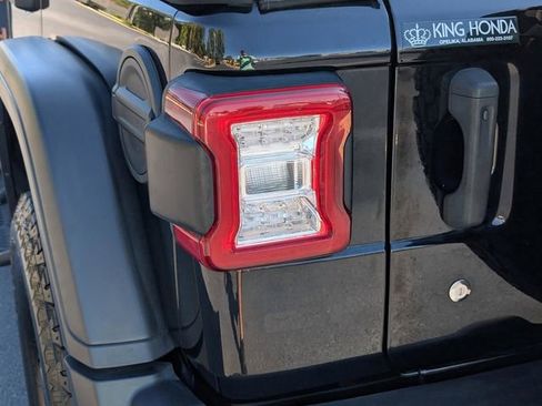 Used 2020 Jeep Wrangler Unlimited Rubicon w/ Dual Top Group image 10