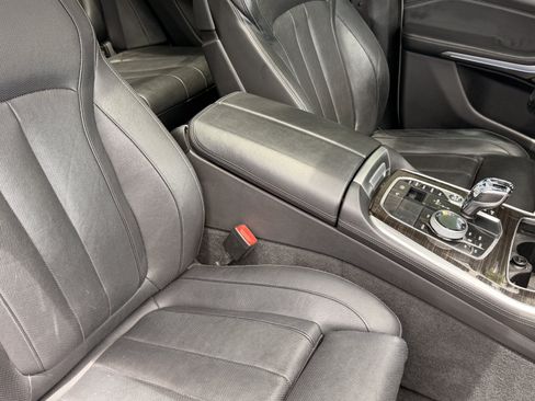 Used 2019 BMW X5 xDrive50i w/ Luxury Seating Package AWD/4WD image 26