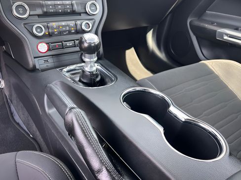 Used 2017 Ford Mustang GT w/ Black Accent Package RWD image 43