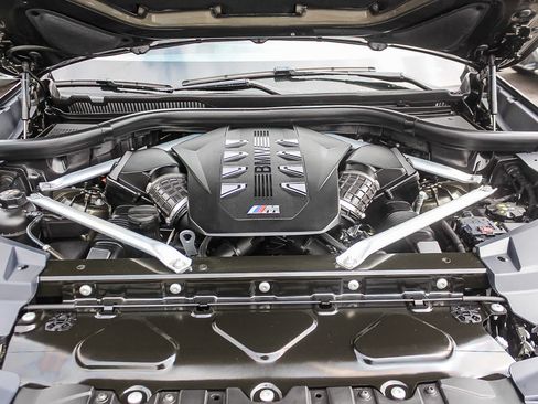 Used 2024 BMW X5 M60i AWD/4WD image 31