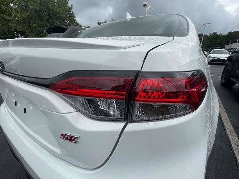 Used 2025 Toyota Corolla SE FWD image 15