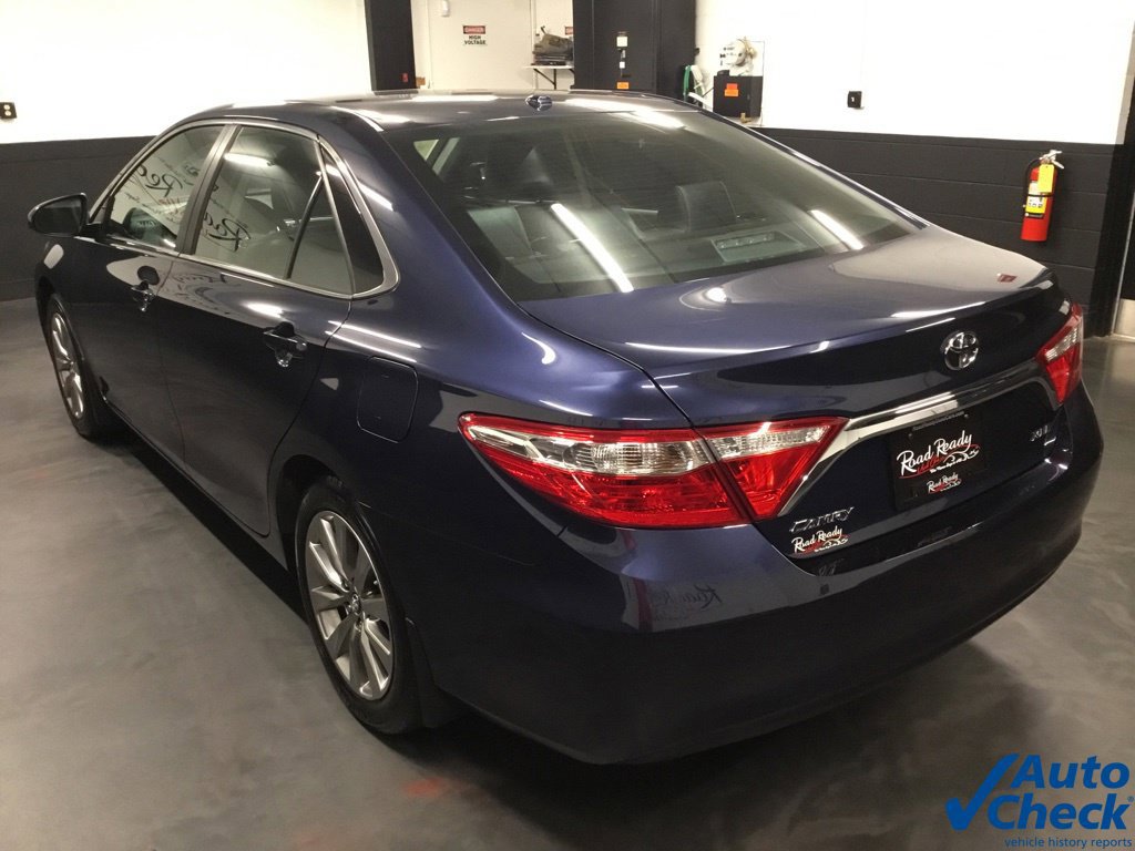 Used 2017 Toyota Camry XLE w/ Moonroof Package FWD image 8
