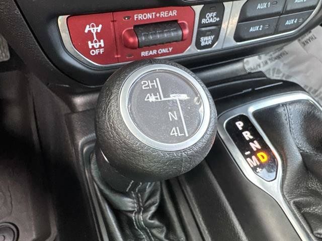 Used 2026 Jeep Wrangler Unlimited Rubicon AWD/4WD image 18