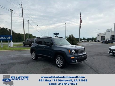 Used 2022 Jeep Renegade Latitude w/ Convenience Group AWD/4WD image 1
