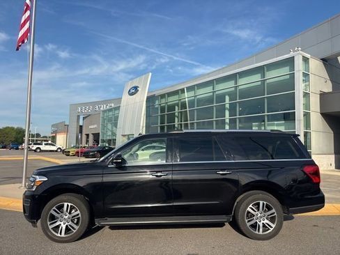 Used 2024 Ford Expedition Max Limited image 2