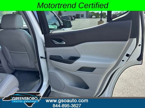Used 2018 GMC Acadia SLT FWD image 21