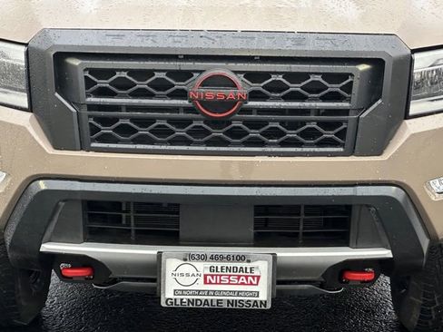 Used 2023 Nissan Frontier PRO-4X w/ Technology Package image 9
