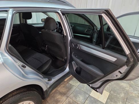 Used 2019 Subaru Outback 2.5i Premium image 14