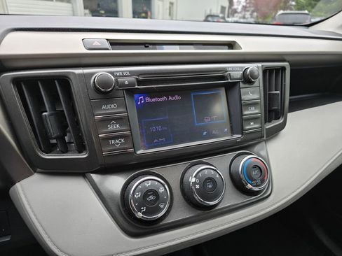 Used 2013 Toyota RAV4 LE AWD/4WD image 16