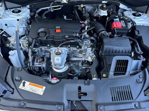 Certified 2025 Honda HR-V LX image 35