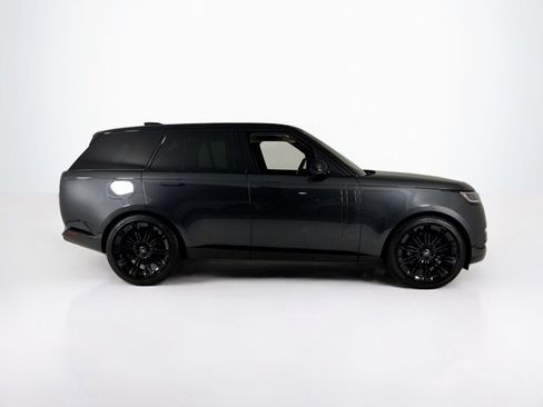 Used 2023 Land Rover Range Rover SE image 6