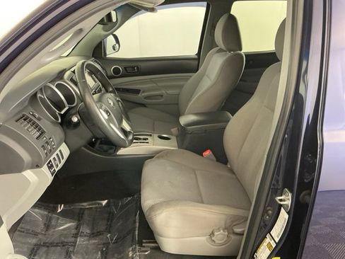 Used 2013 Toyota Tacoma PreRunner image 13