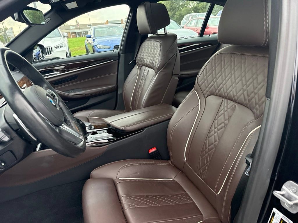 Used 2020 BMW M550i xDrive AWD/4WD image 10