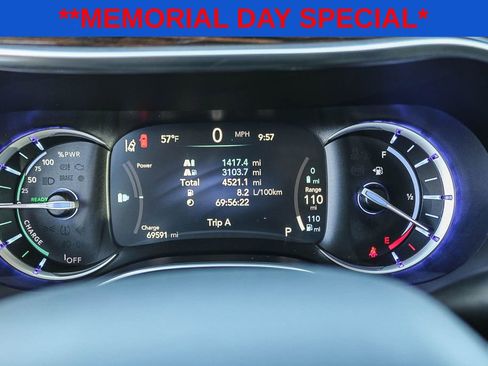 Used 2023 Chrysler Pacifica Limited FWD image 23