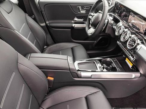 New 2026 Mercedes-Benz GLB 35 AMG 4MATIC image 29