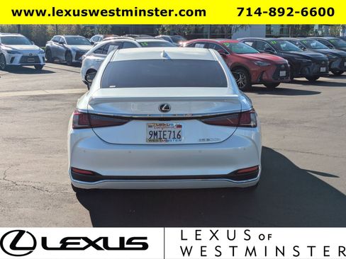 Used 2024 Lexus ES 300h w/ Premium Package image 8