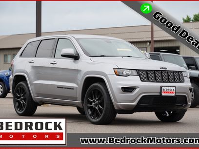 Used 2017 Jeep Grand Cherokee Altitude
