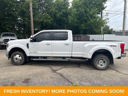 Used 2019 Ford F350 XLT w/ XLT Premium Package AWD/4WD image 5