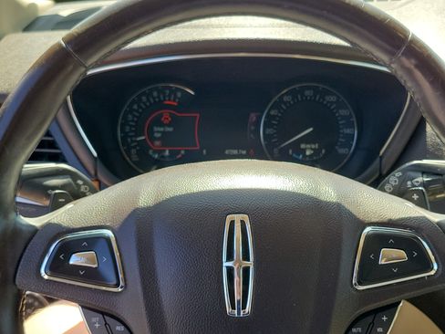 Used 2016 Lincoln MKC Reserve w/ Lincoln MKC Climate Package AWD/4WD image 12