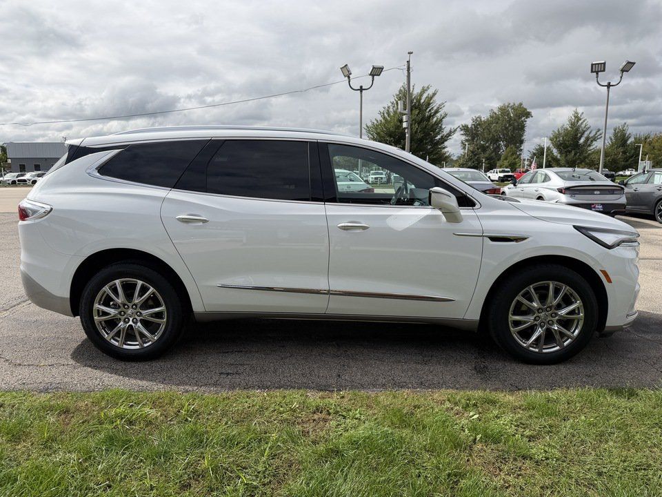 Used 2024 Buick Enclave Premium w/ Experience Buick Package AWD/4WD image 6