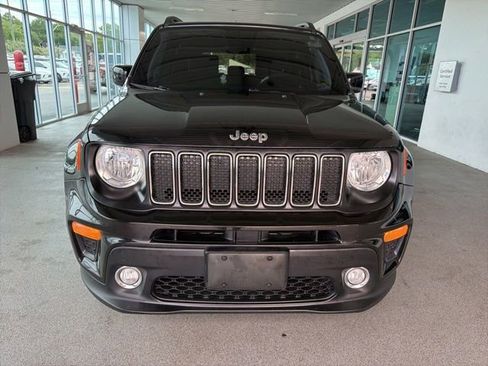 Used 2019 Jeep Renegade Latitude FWD image 2
