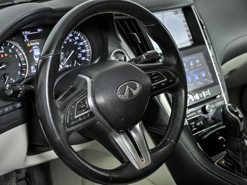 Used 2019 INFINITI Q50 Luxe w/ Essential Package (3.0T Luxe) AWD/4WD image 21