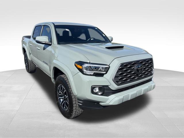 Used 2023 Toyota Tacoma TRD Sport w/ TRD Premium Sport Package AWD/4WD image 7