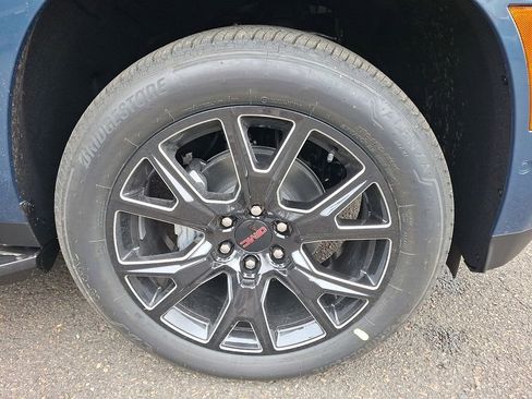 New 2026 GMC Yukon Denali image 5