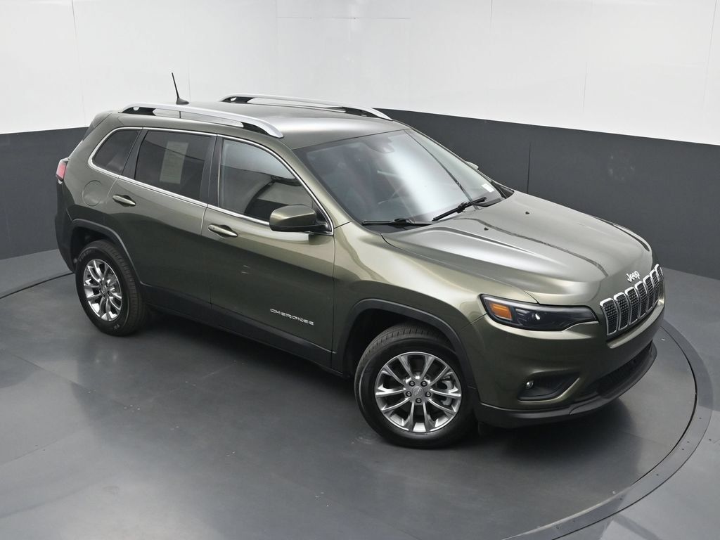 Used 2021 Jeep Cherokee Latitude Lux w/ Comfort/Convenience Group AWD/4WD image 30