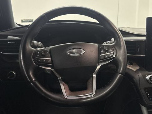 Used 2020 Ford Explorer Platinum w/ Premium Technology Package AWD/4WD image 5