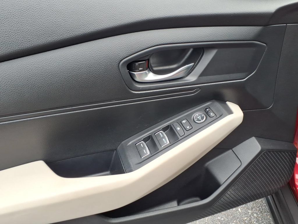 Used 2025 Honda Accord LX image 13