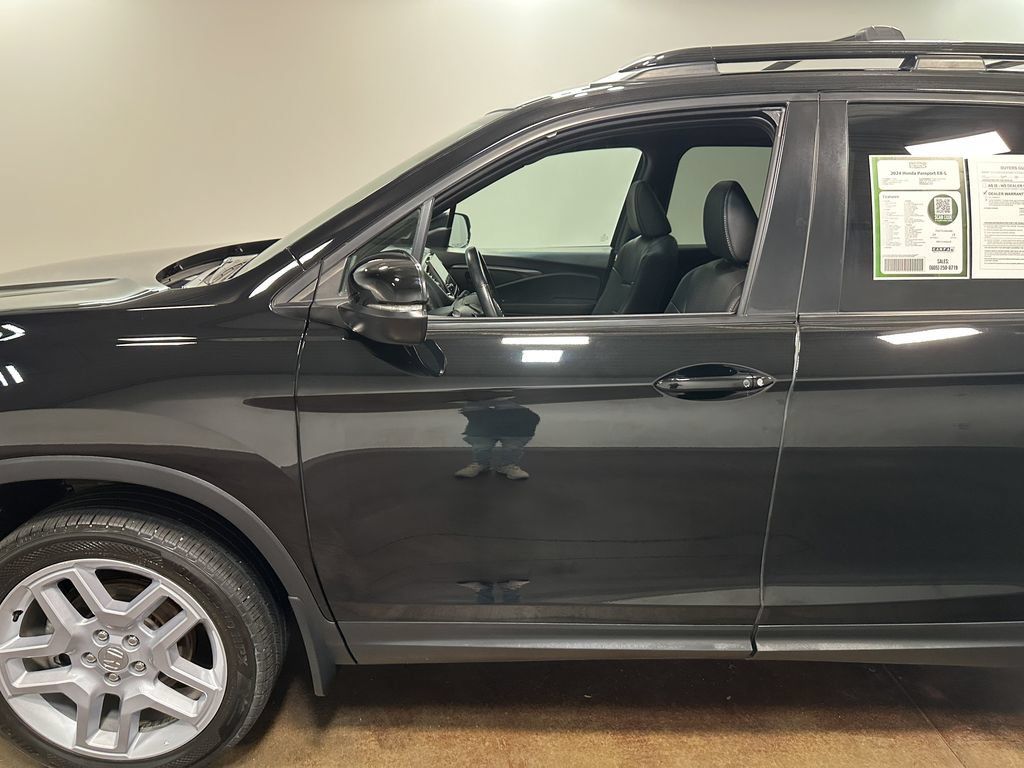 Used 2024 Honda Passport EX-L image 47