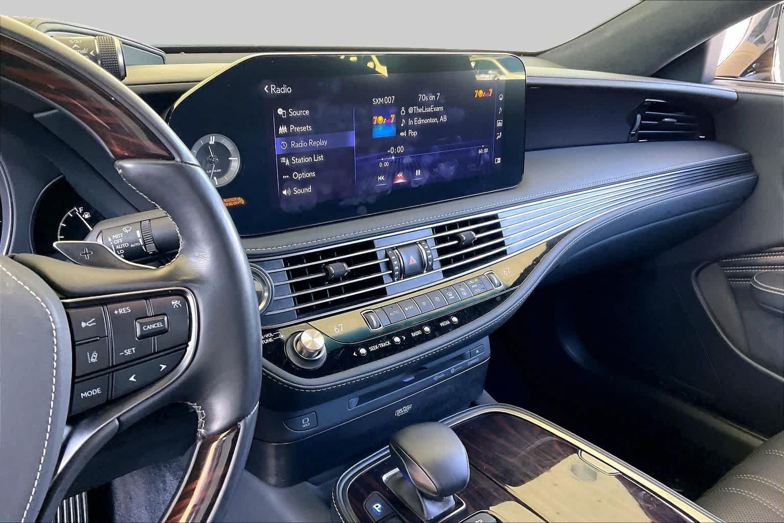 Used 2022 Lexus LS 500 w/ Interior Upgrade Package RWD image 6