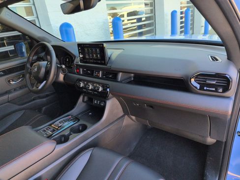 Certified 2025 Honda Pilot TrailSport image 33