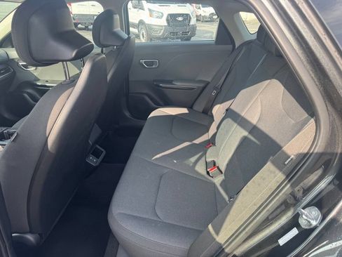 Used 2025 Kia K4 FWD image 29