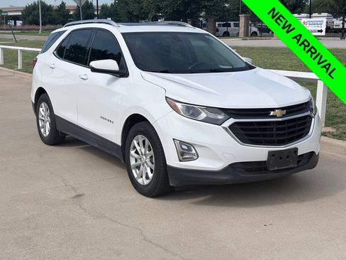 Used 2018 Chevrolet Equinox LT w/ Sun & Infotainment Package FWD image 1