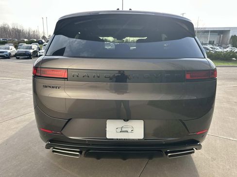New 2026 Land Rover Range Rover Sport Dynamic SE AWD/4WD image 6